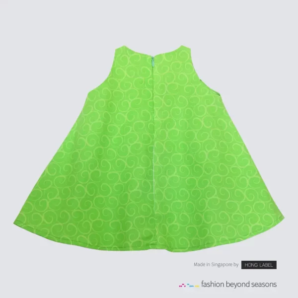 Girl 60s inspired limegreen round dress back