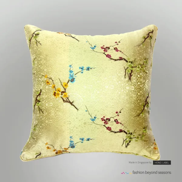 Oriental gold cushion cover